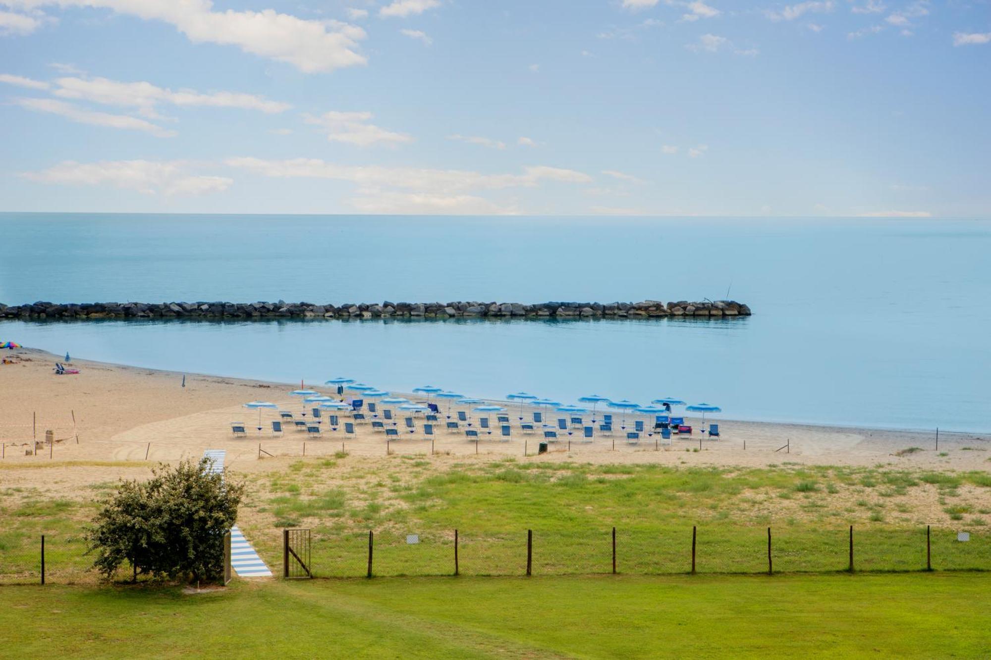 Residence Brezza Di Mare Σαν Μπενεντέτο ντελ Τρόντο Εξωτερικό φωτογραφία